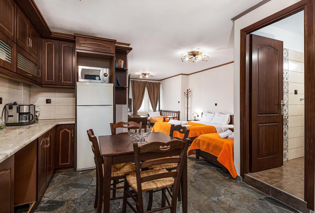 Hotel Limnaio à Khrisokhórafa Extérieur photo