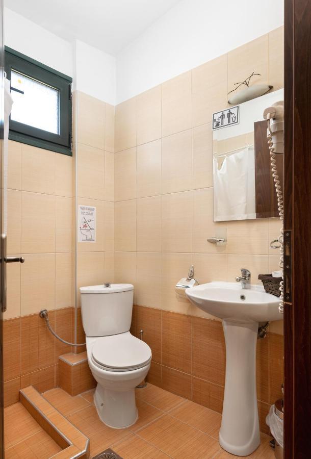 Hotel Limnaio à Khrisokhórafa Extérieur photo