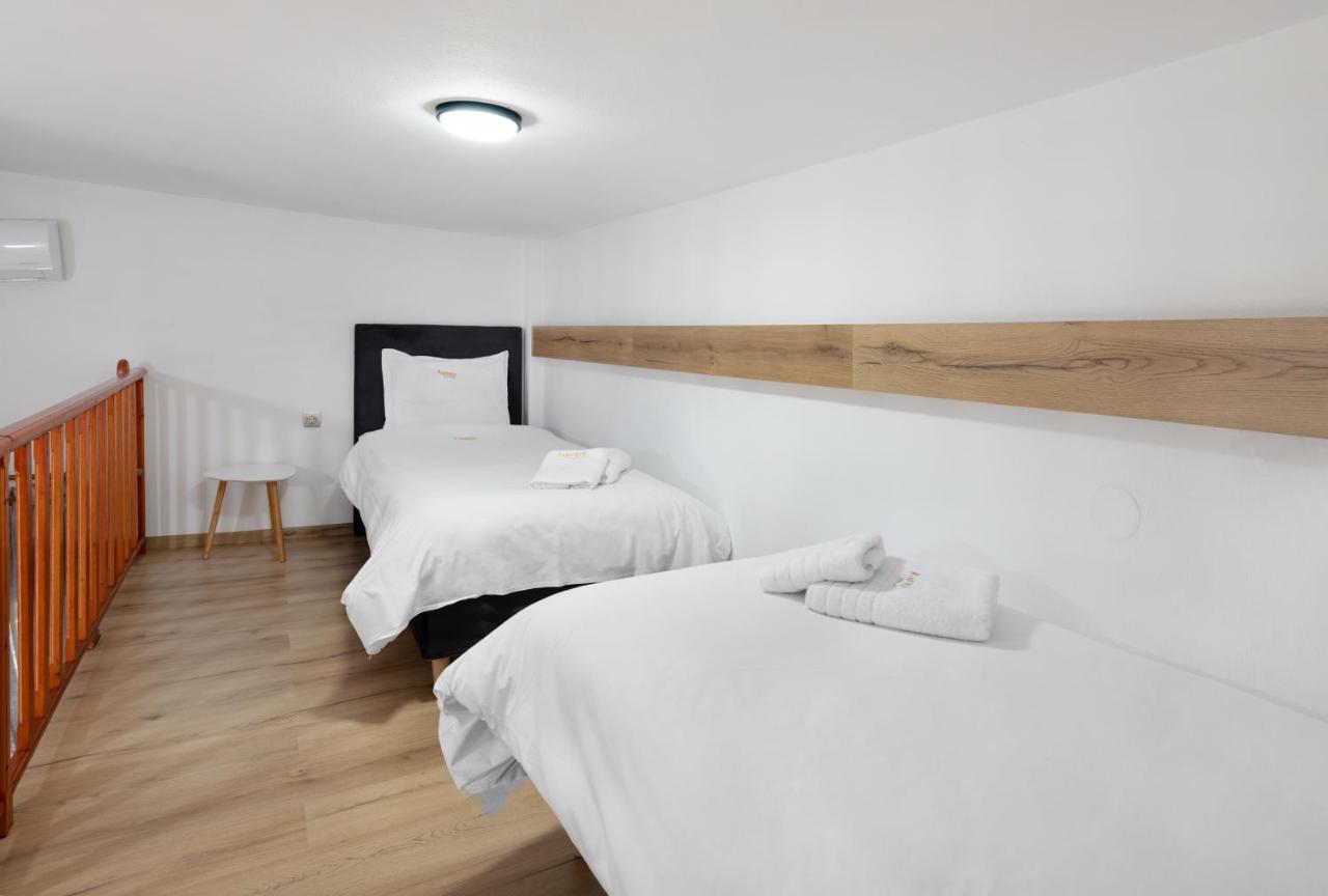 Hotel Limnaio à Khrisokhórafa Extérieur photo