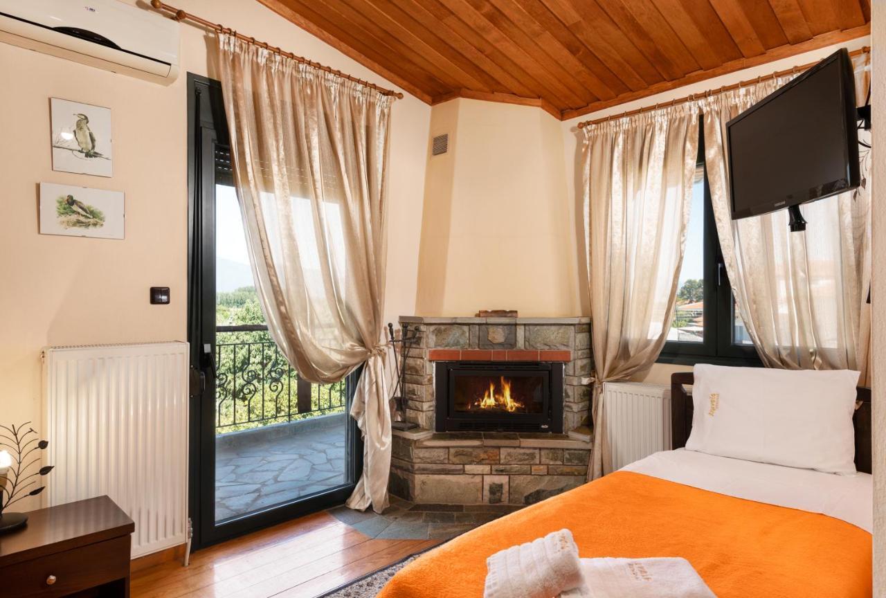 Hotel Limnaio à Khrisokhórafa Extérieur photo