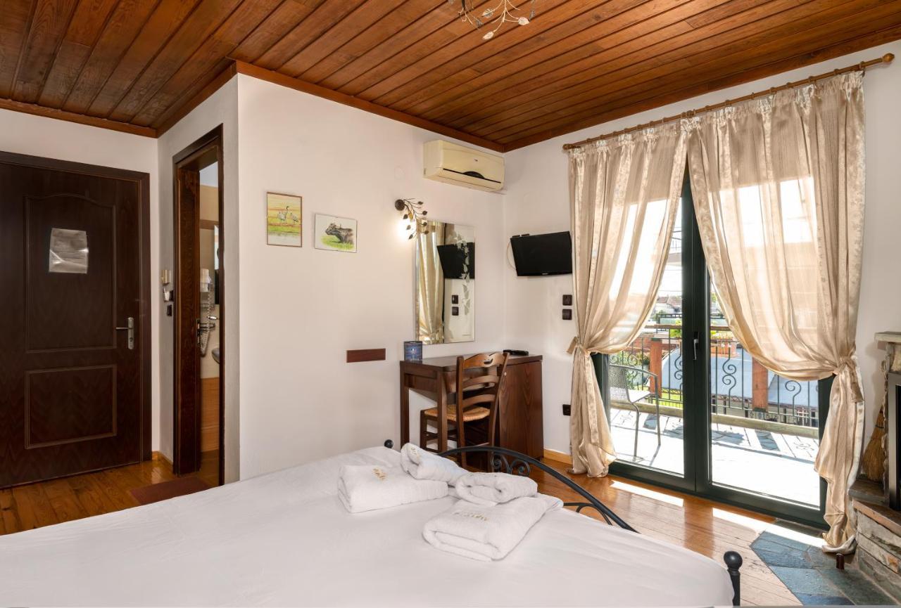 Hotel Limnaio à Khrisokhórafa Extérieur photo