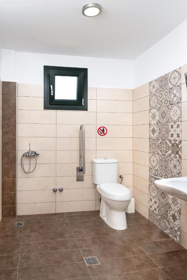 Hotel Limnaio à Khrisokhórafa Extérieur photo
