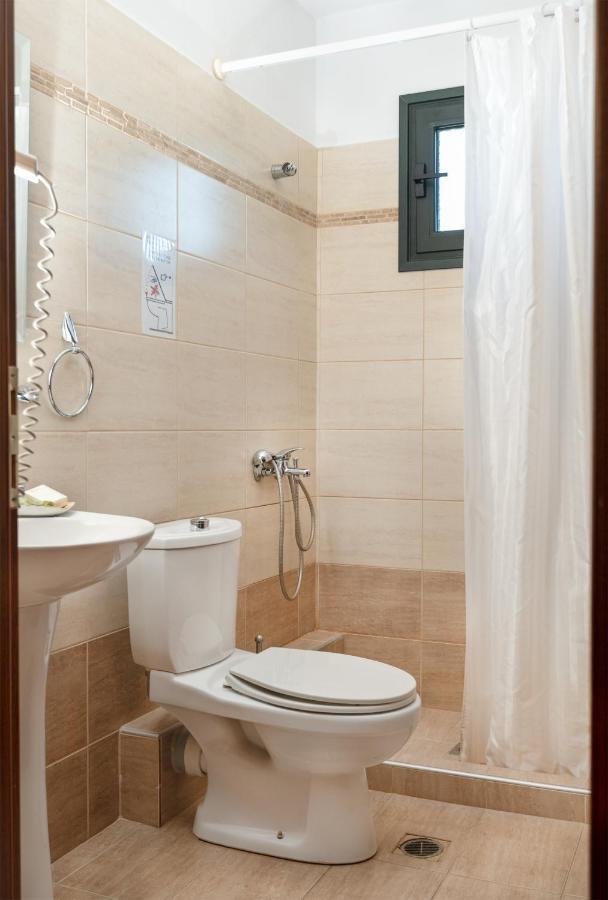 Hotel Limnaio à Khrisokhórafa Extérieur photo