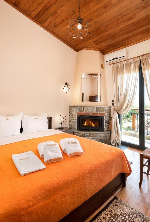 Hotel Limnaio à Khrisokhórafa Extérieur photo